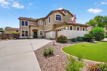 897 Holstein Trl, San Tan Valley, AZ 85143