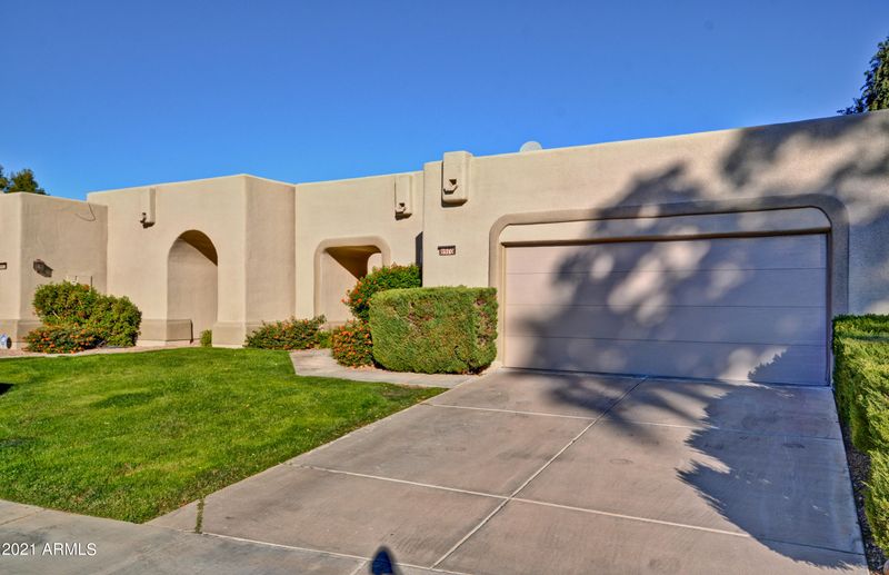 8970 E Meadow Hill Dr, Scottsdale, AZ 85260
