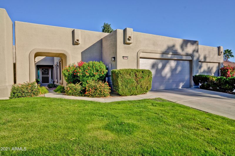 8970 E Meadow Hill Dr, Scottsdale, AZ 85260