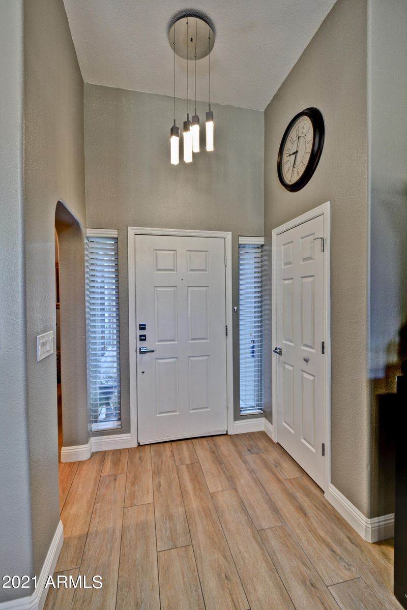 8970 E Meadow Hill Dr, Scottsdale, AZ 85260