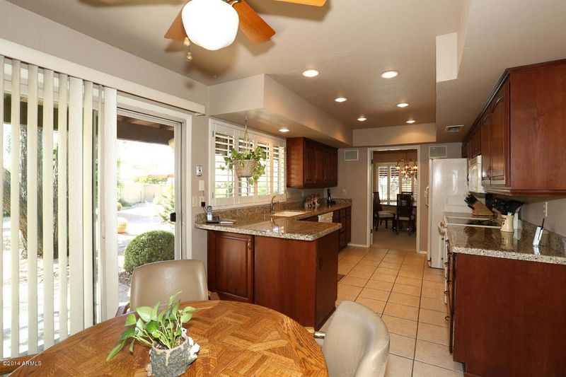 8974 N 87th Ct, Scottsdale, AZ 85258
