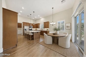8974 8th Ln, Phoenix, AZ 85021