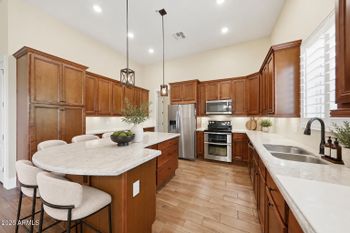 8974 N 8th Ln, Phoenix, AZ 85021