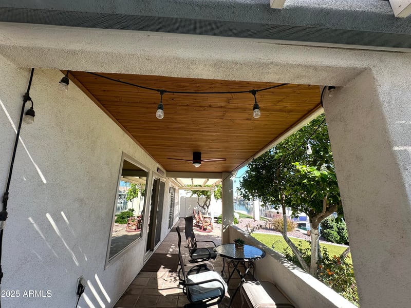 8977 Lisbon Ln, Peoria, AZ 85381