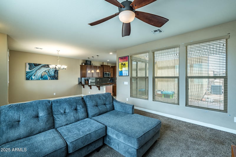 8978 Myrtle Ave, Glendale, AZ 85305