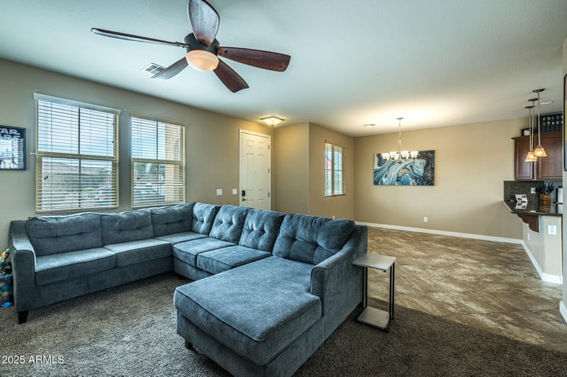 8978 Myrtle Ave, Glendale, AZ 85305
