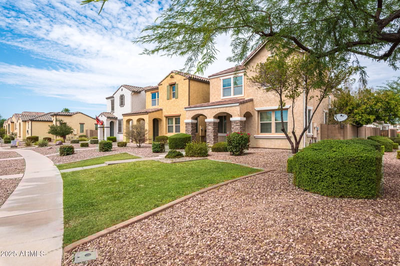 8978 Myrtle Ave, Glendale, AZ 85305
