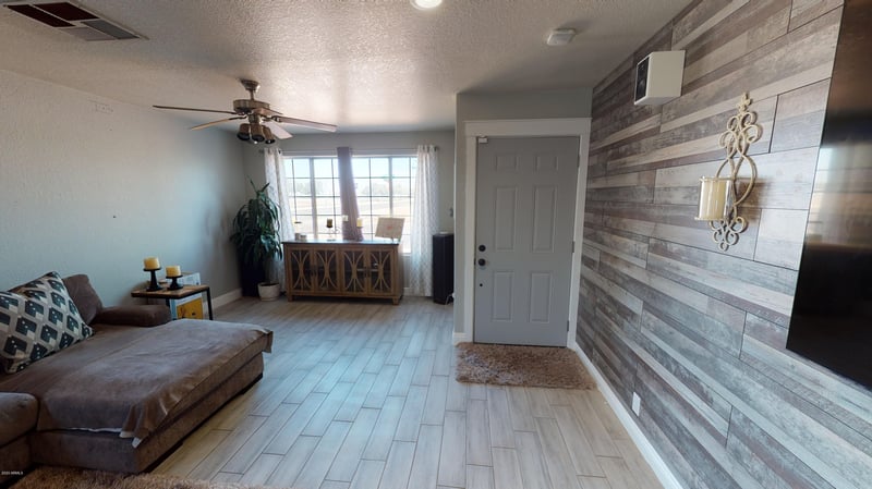 8979 W Ocotillo Rd, Glendale, AZ 85305