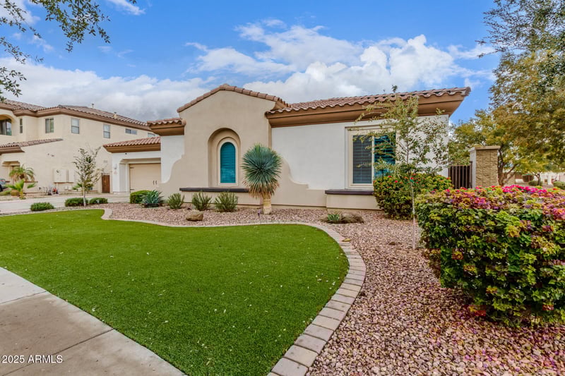 898 Grove St, Litchfield Park, AZ 85340