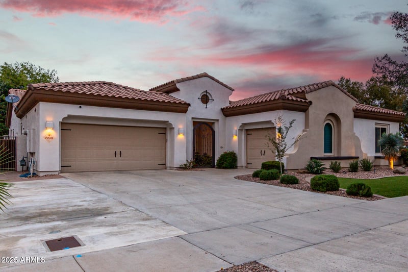 898 Grove St, Litchfield Park, AZ 85340