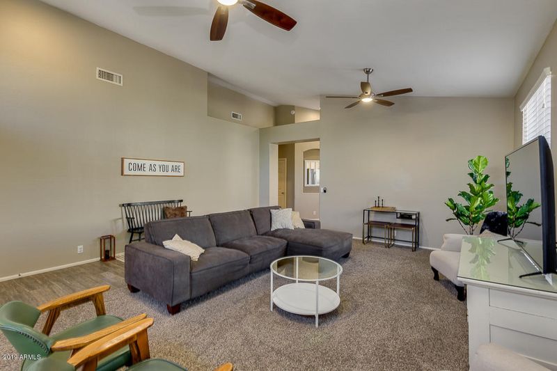 898 N Gregory Pl, Chandler, AZ 85226