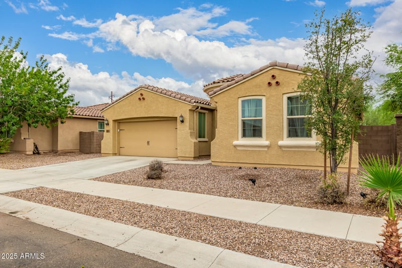 8987 Seldon Ln, Peoria, AZ 85345