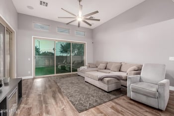 8987 Seldon Ln, Peoria, AZ 85345