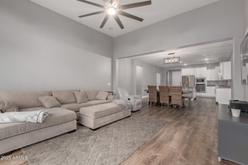 8987 Seldon Ln, Peoria, AZ 85345