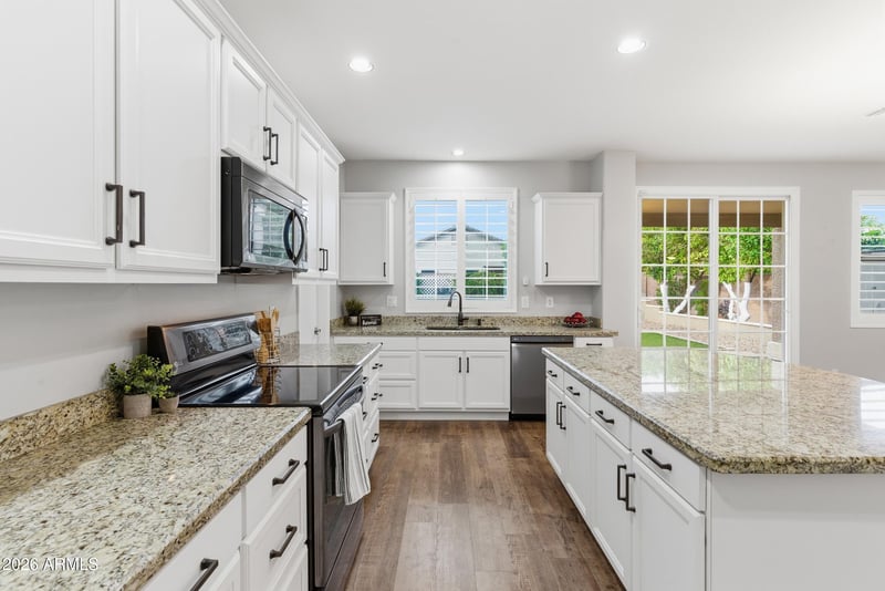 8988 Irma Ln, Peoria, AZ 85382