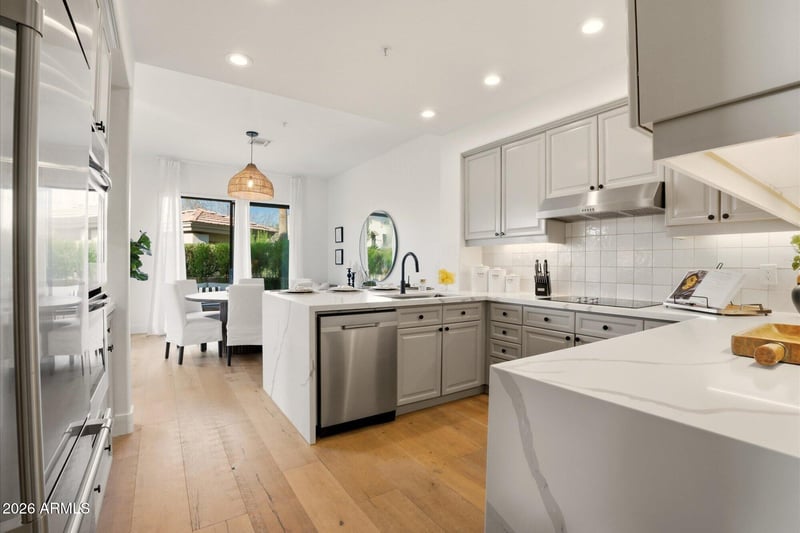 8989 Gainey Center Dr #101, Scottsdale, AZ 85258