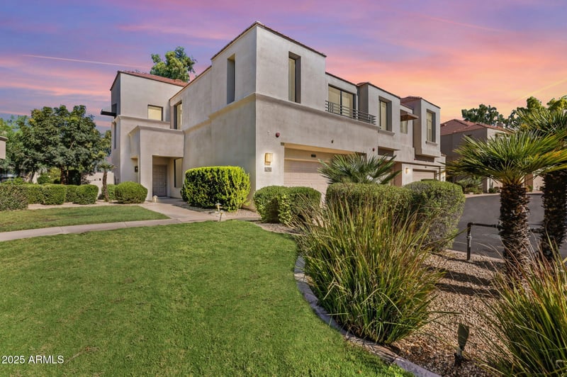 8989 Gainey Center Dr #114, Scottsdale, AZ 85258