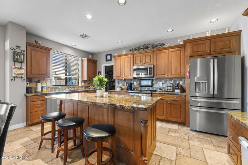 8996 W Potter Dr, Peoria, AZ 85382