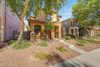 9 88th Dr, Tolleson, AZ 85353
