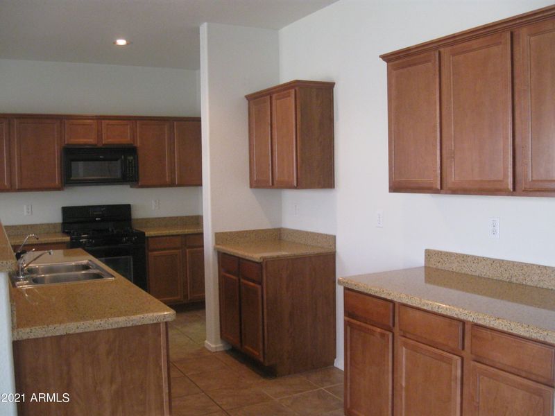 900 E Desert Rose Trl, San Tan Valley, AZ 85143