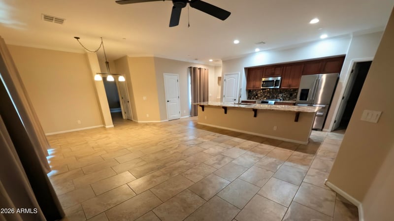 900 S Canal Dr #206, Chandler, AZ 85225