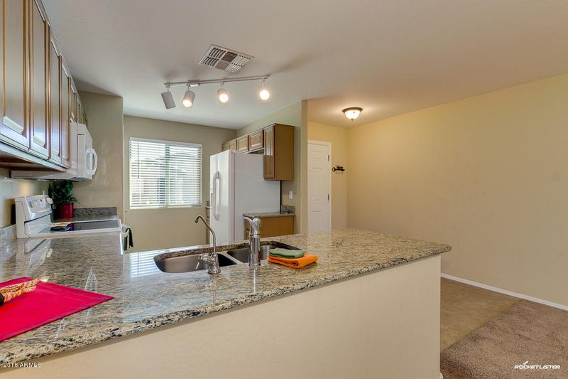 900 W Broadway Ave #8, Apache Junction, AZ 85120