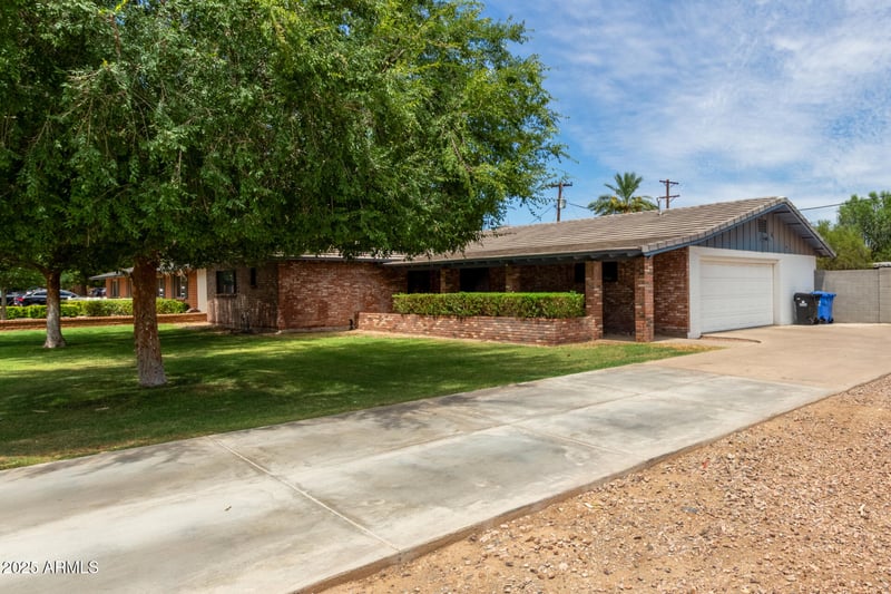 9001 13th Ave, Phoenix, AZ 85021