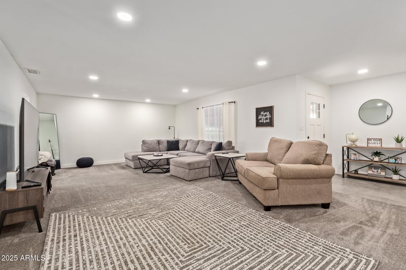 9001 13th Ave, Phoenix, AZ 85021