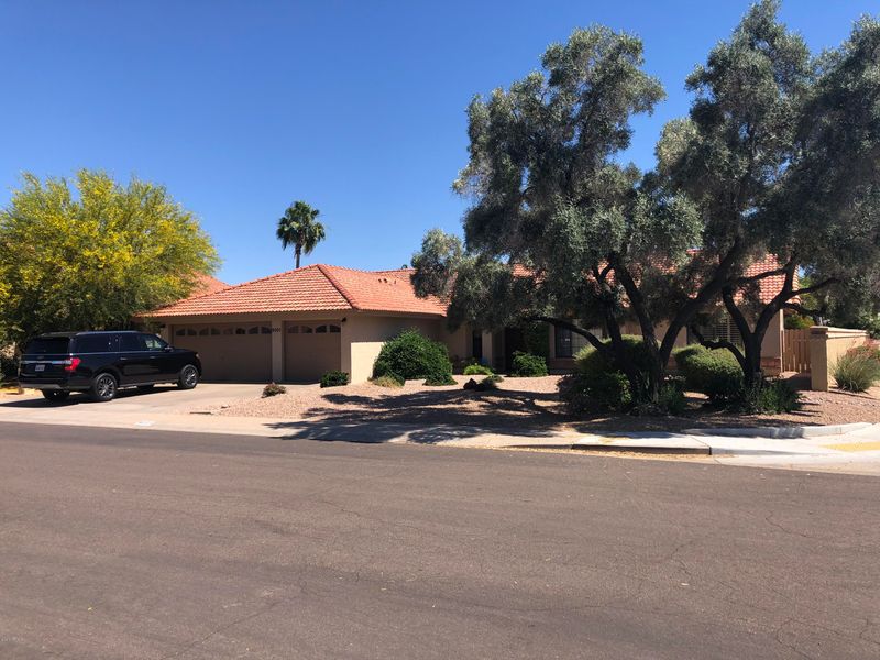 9001 E Sharon Dr, Scottsdale, AZ 85260