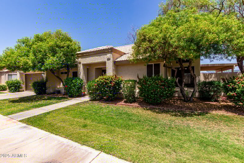 9002 Caribbean Ln, Peoria, AZ 85381