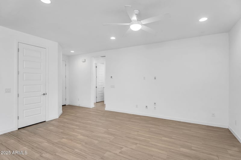 9002 Rancho Dr, Glendale, AZ 85305