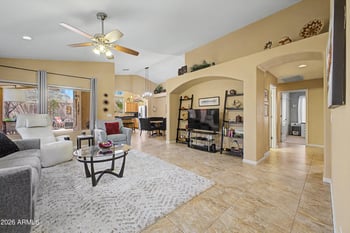 9004 Hillview St, Mesa, AZ 85207