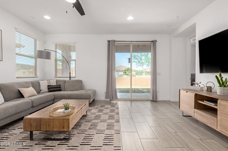 9004 Solano Dr, Glendale, AZ 85305