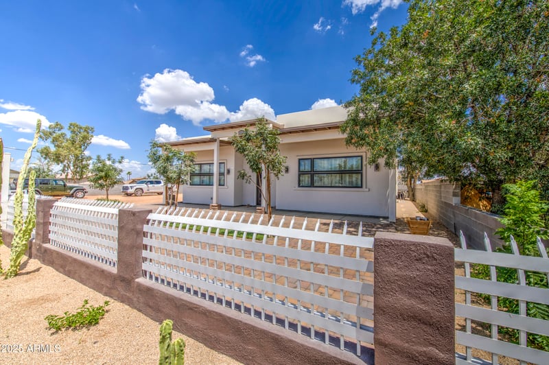 9005 Calle Sahuaro --, Guadalupe, AZ 85283