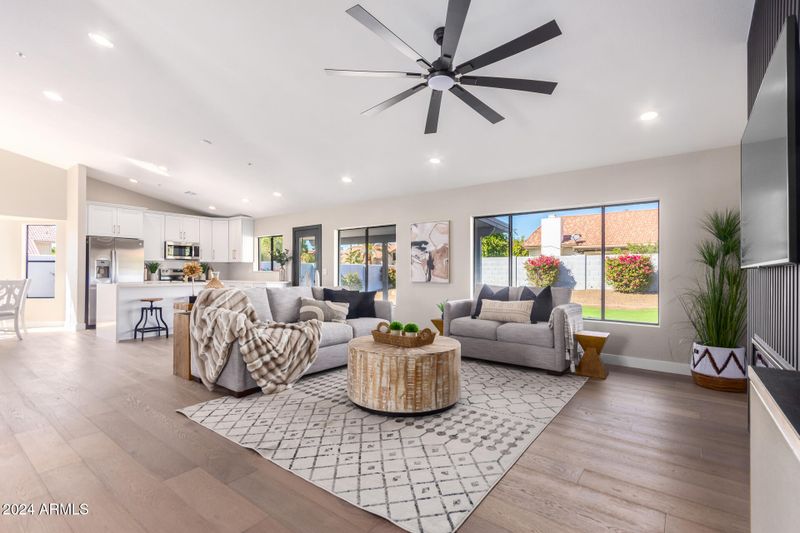 9006 E Voltaire Dr, Scottsdale, AZ 85260