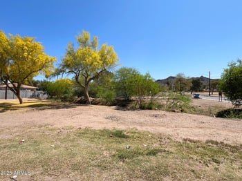 9007 11th St #35, Phoenix, AZ 85020