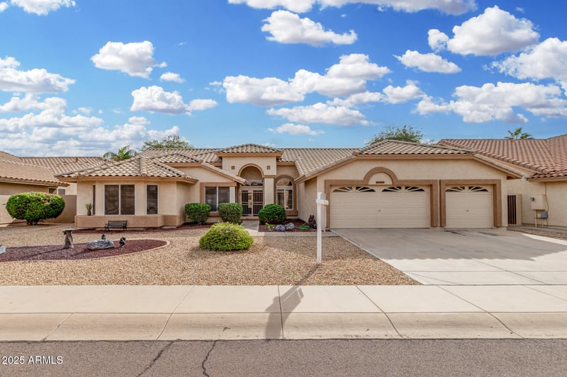9007 Kerry Ln, Peoria, AZ 85382