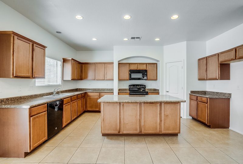 9007 W Globe Ave, Tolleson, AZ 85353