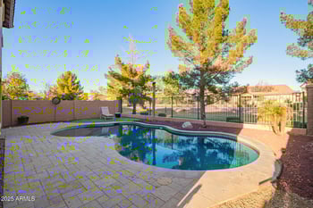 9009 57th Dr, Laveen, AZ 85339