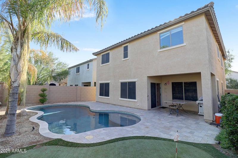 9009 57th Dr, Laveen, AZ 85339