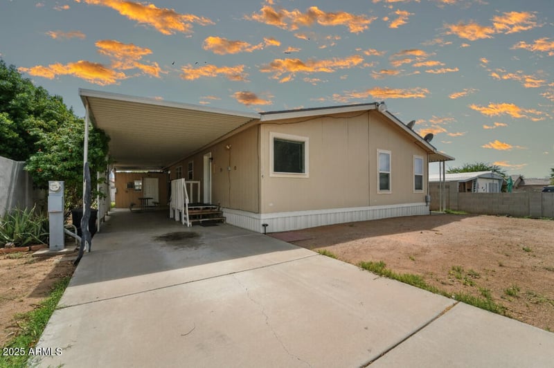 9009 Butternut Ave, Mesa, AZ 85208