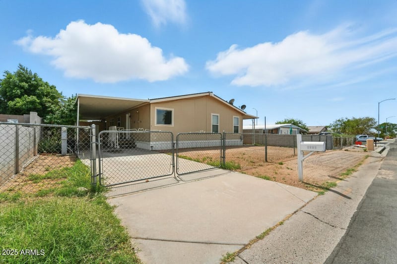 9009 Butternut Ave, Mesa, AZ 85208