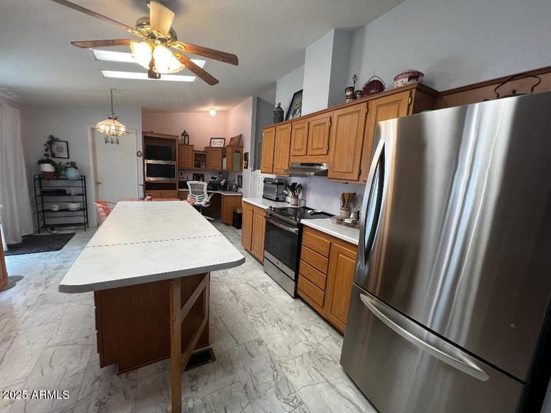 9009 Ellasar Ave, Mesa, AZ 85208