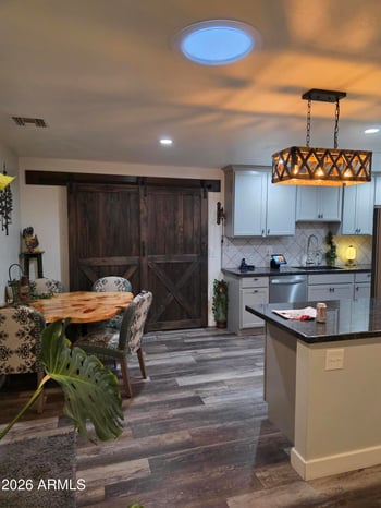 9009 Gary Ln, Mesa, AZ 85207