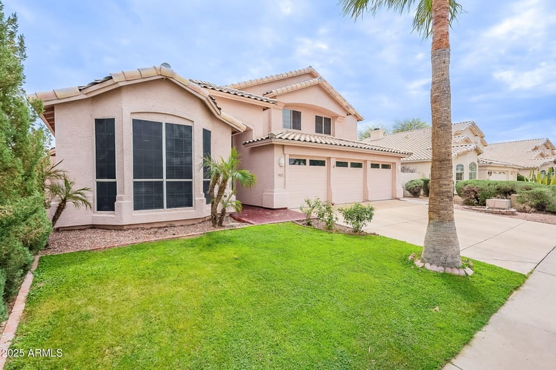 901 Beck Ln, Phoenix, AZ 85023