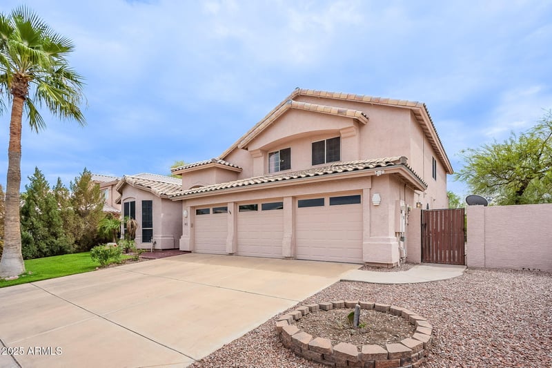 901 Beck Ln, Phoenix, AZ 85023