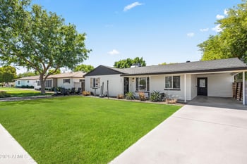 901 E Berridge Ln, Phoenix, AZ 85014