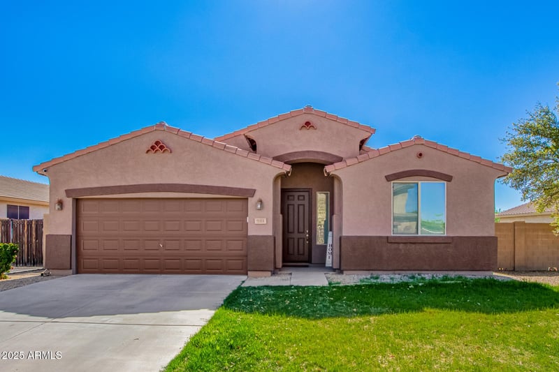 901 Hereford Dr, San Tan Valley, AZ 85143