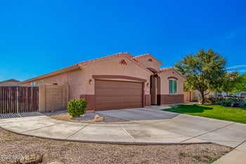 901 Hereford Dr, San Tan Valley, AZ 85143