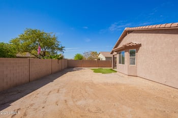 901 Hereford Dr, San Tan Valley, AZ 85143
